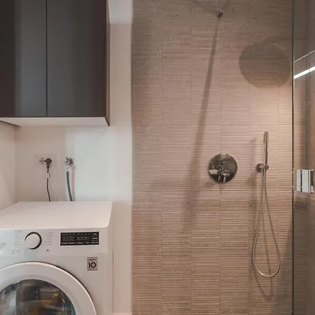 Centro Di Elegante In Ponterosso * Trieste