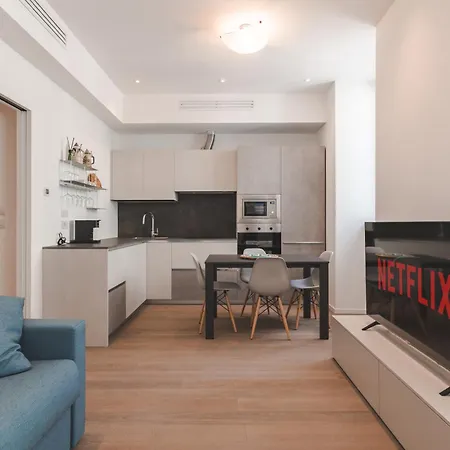 Lägenhet Centro Di Elegante In Ponterosso