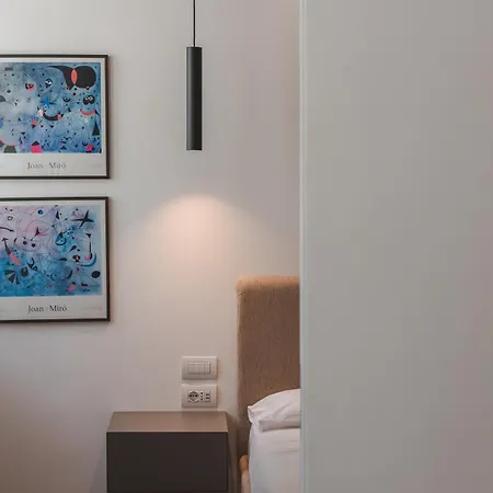 Centro Di Elegante In Ponterosso Lägenhet